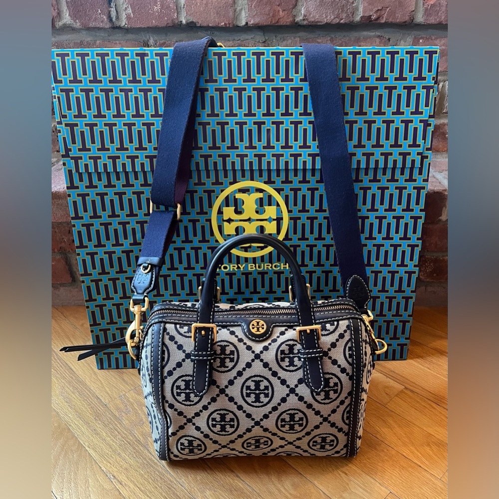 Tory Burch Navy T Monogram Jacquard Barrel Bag - Picture 3 of 15
